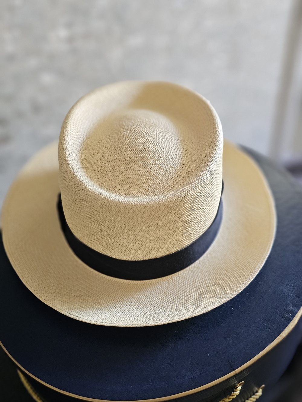 Classic Montecristi  NEWT  Panama Fedora Hat with Black Band - Tan New Whit Box - Picture 2 of 12
